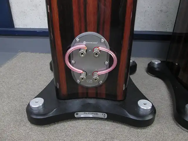 Monitor audio型番