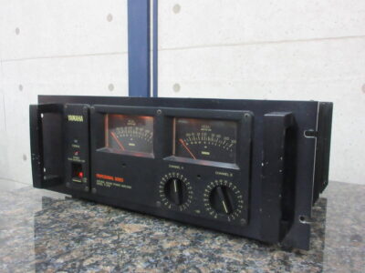 YAMAHA P-2200
