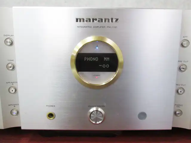 marantz前面
