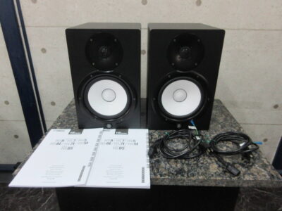 YAMAHA HS8