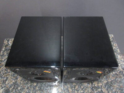 ELAC BS243 Black Edition