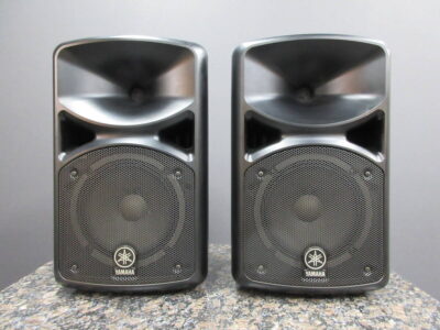 YAMAHA STAGEPAS 400i 